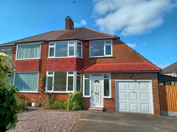 3 Bedroom House To Rent In Rodney Road, Solihull, West Midlands, B92
