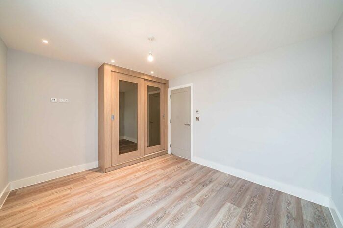 1 Bedroom Flat To Rent In Lower Richmond Road, Kew, Richmond, TW9
