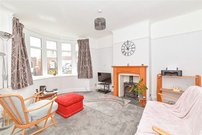 3 Bedroom Terraced House For Sale In Wallisdean Avenue, Portsmouth, Hampshire, PO3