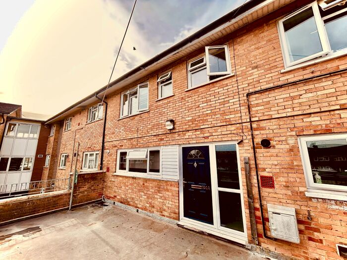 3 Bedroom Apartment To Rent In Parkhouse Farm Way, Havant, PO9