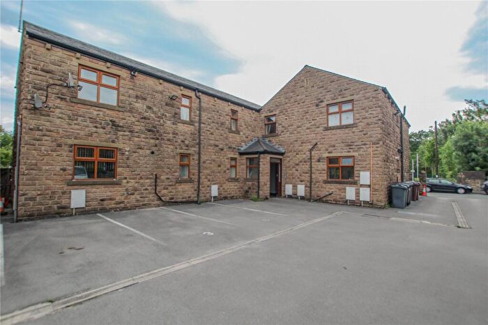 2 Bedroom Apartment To Rent In Frenches Court, Greenfield, Oldham, Greater Manchester, OL3