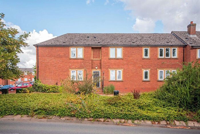 2 Bedroom Flat For Sale In Kettering Road, Rothwell, Kettering, NN14