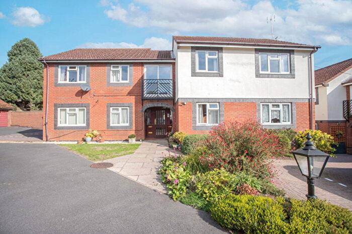 2 Bedroom Flat For Sale In Clarence Court, Wotton-under-Edge, GL12
