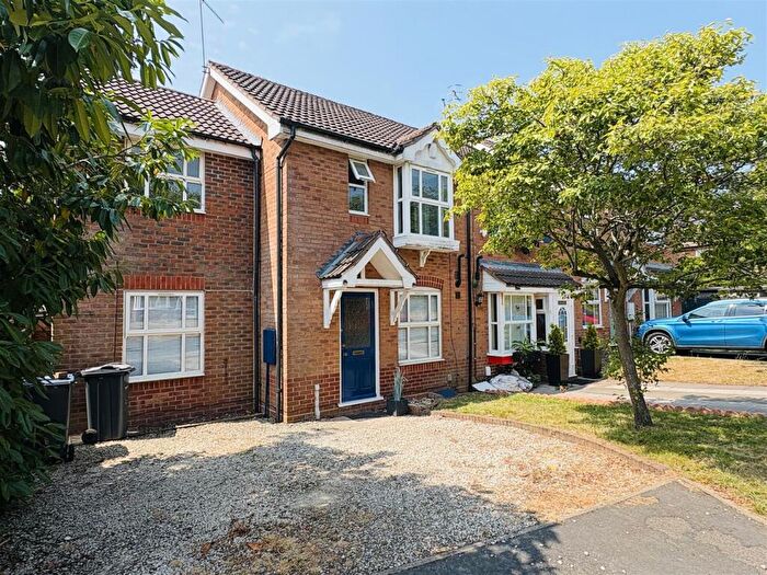 3 Bedroom End Of Terrace House To Rent In Honeysuckle Close, Quinton, Birmingham, West Midlands, B32