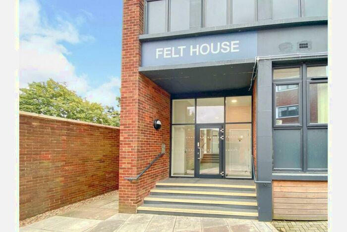 2 Bedroom Flat To Rent In Felt House, Laporte Way, LU4