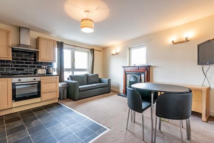 3 Bedroom Flat To Rent In St Clair Street, Edinburgh, EH6