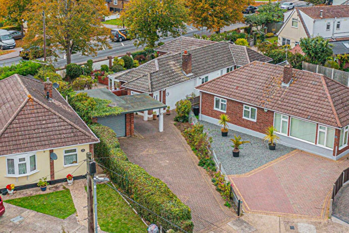 2 Bedroom Detached Bungalow For Sale In Tollgate, Benfleet, SS7