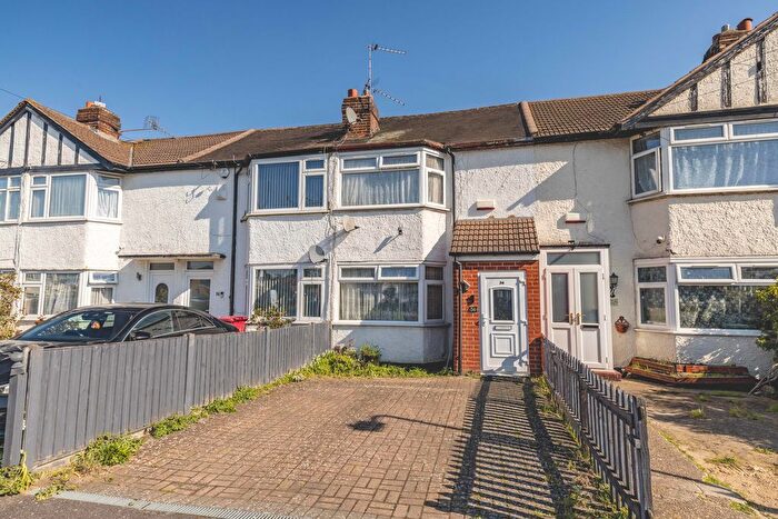 2 Bedroom Terraced House For Sale In Salt Hill Way, Slough, SL1