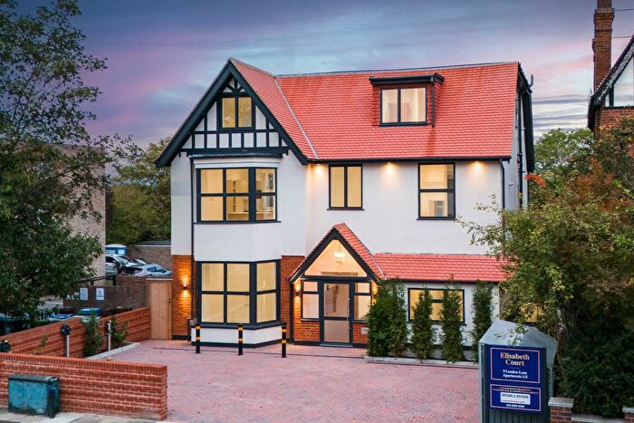 3 Bedroom Flat For Sale In Elisabeth Court, London Lane, Bromley, BR1