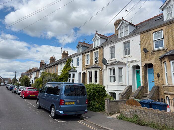 1 Bedroom Flat To Rent In Basement Flat A Hurst Street, Oxford, Oxfordshire, OX4