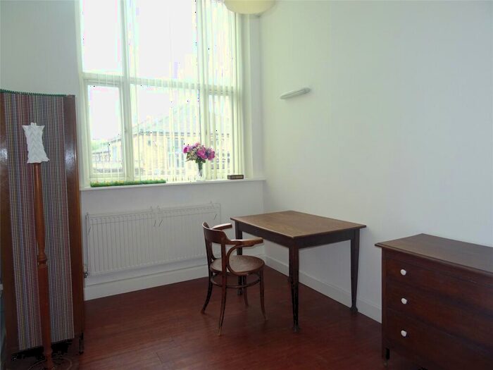 2 Bedroom Apartment To Rent In Paradise Street, Bradford, West Yorkshire, BD1