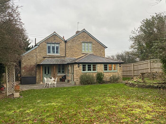 4 Bedroom Semi Detached House To Rent In Station Road, Enslow, OX5