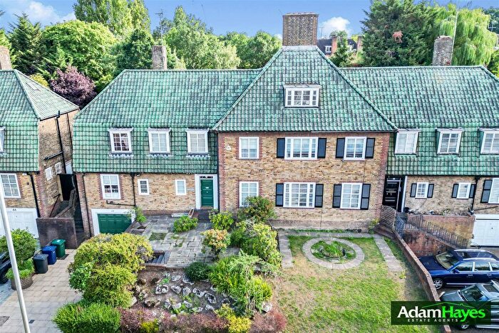 5 Bedroom Semi Detached House For Sale In Lyttelton Road, East Finchley, N2