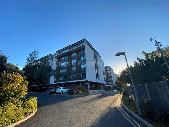 2 Bedroom Flat To Rent In Hudson Court, Broadway, Salford Quays, Salford, M50