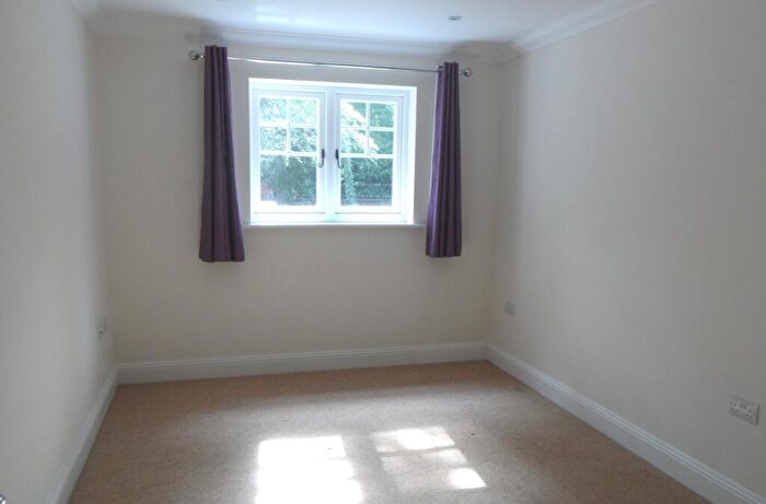 2 Bedroom Flat To Rent In Glenferness Avenue, Bournemouth, Dorset, BH4