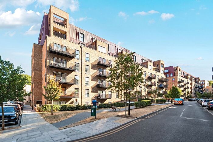 2 Bedroom Flat For Sale In Moy Lane, London, SE18
