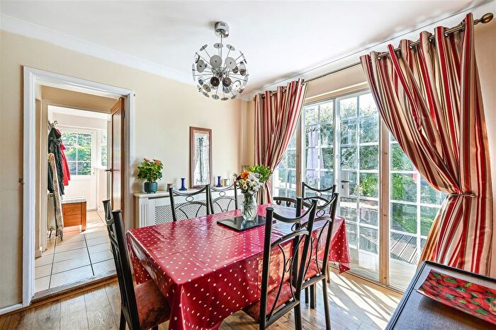 4 Bedroom Detached House For Sale In Redhill Road, Rowland's Castle, PO9