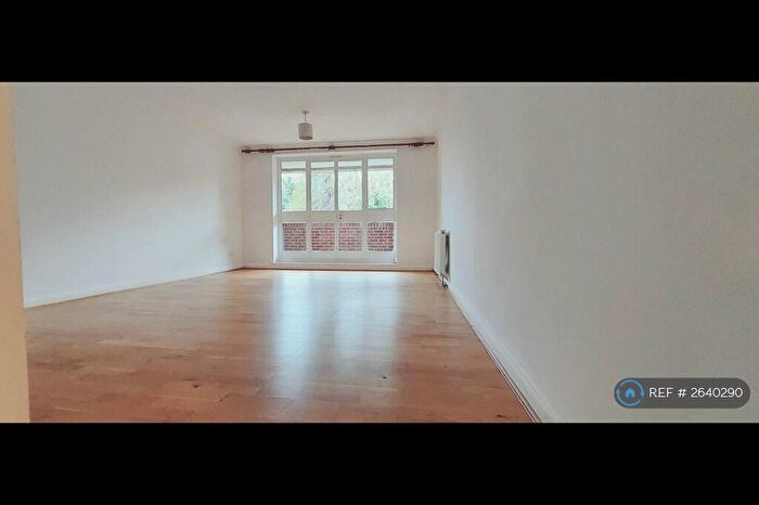 2 Bedroom Flat To Rent In Lissenden Gardens, London, NW5