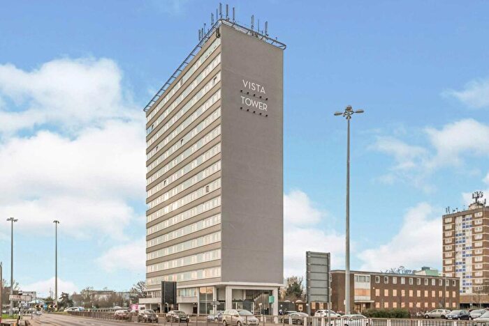 2 Bedroom Apartment To Rent In Vista Tower, Stevenage, SG1
