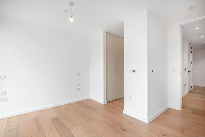 2 Bedroom Apartment To Rent In Smokehaus, - Bayford Street, Hackney, London, E8