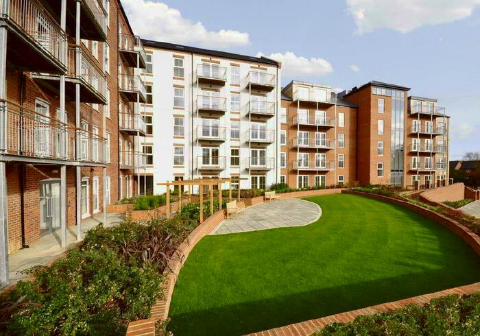 Apartment To Rent In St Mary's Road, LE16