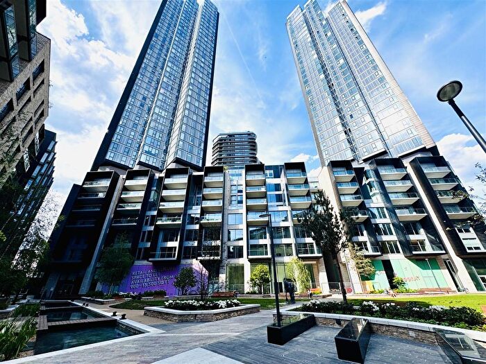 2 Bedroom Flat For Sale In City Road, Bollinder Place, London, EC1V