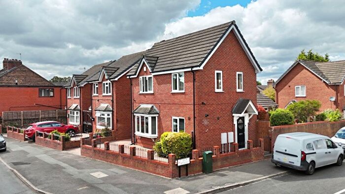 3 Bedroom Detached House For Sale In Guy Street, Stoke-On-Trent, ST2