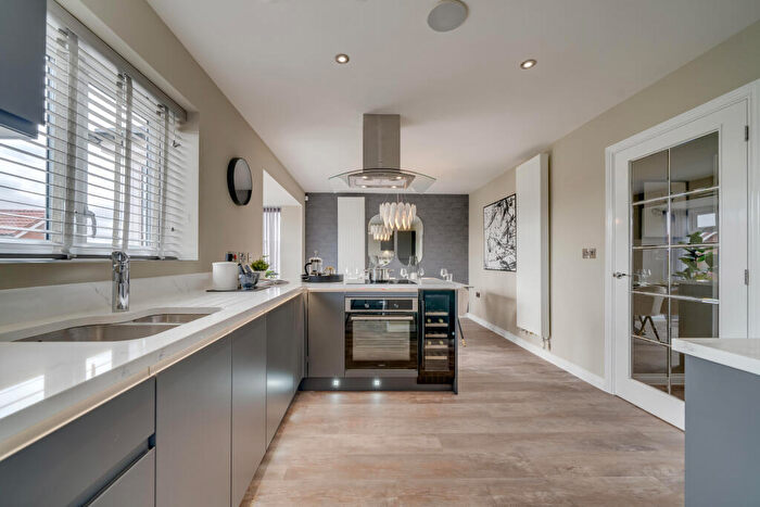 4 Bedroom Detached House For Sale In Station Road, Carlton, Selby, North Yorkshire, DN14