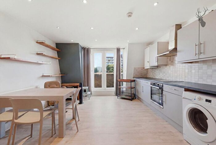 1 Bedroom Flat To Rent In Bethnal Green Road, Bethnal Green, E2
