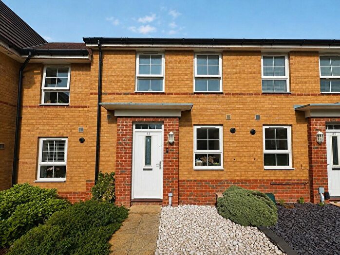 3 Bedroom Terraced House To Rent In Captains Parade, PO32