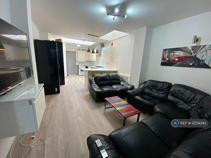 7 Bedroom Terraced House To Rent In Dawlish Road, Birmingham, B29