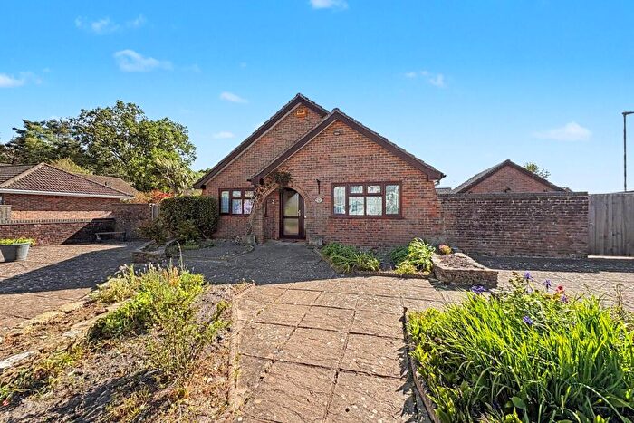 3 Bedroom Detached House For Sale In Verwood, BH31