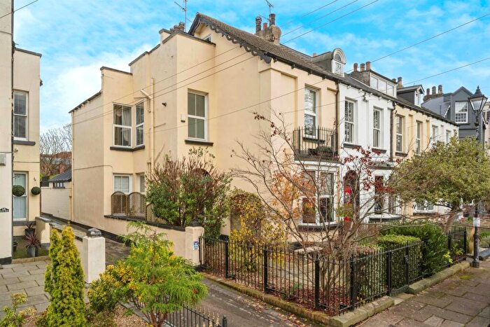 6 Bedroom End Of Terrace House For Sale In Regent Square, Town, Doncaster, DN1