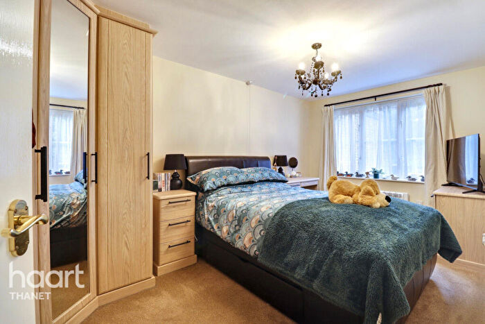 2 Bedroom Apartment For Sale In Ashford Road, Canterbury, CT1