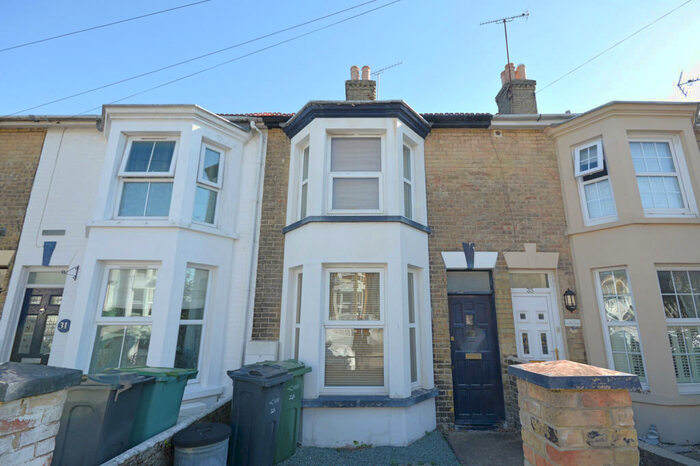 2 Bedroom Terraced House To Rent In Pelham Road, Cowes, PO31