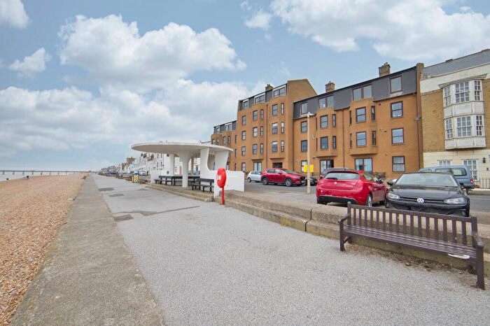 2 Bedroom Flat For Sale In Prince William Court, The Marina, Deal, Kent, CT14
