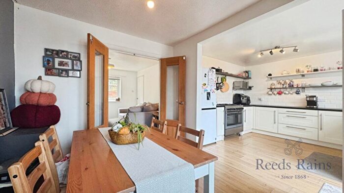 3 Bedroom Terraced House For Sale In Beachley Square, Burnley, Lancashire, BB12