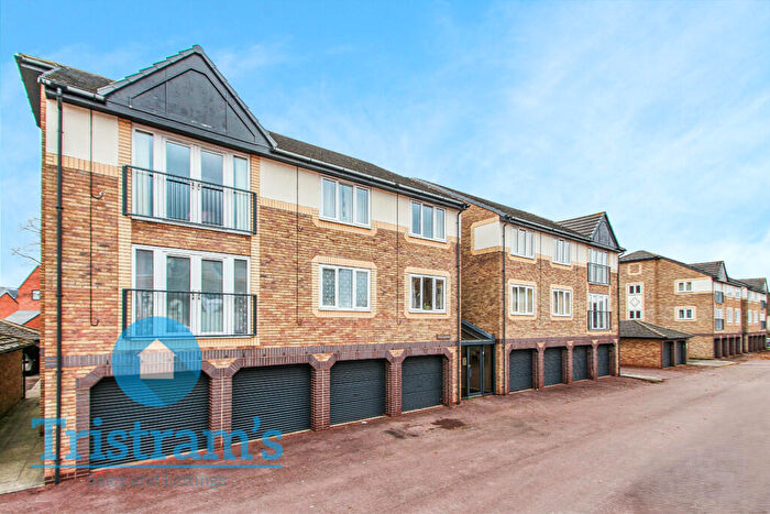 2 Bedroom Apartment To Rent In Manor Park Court, Derby, DE22