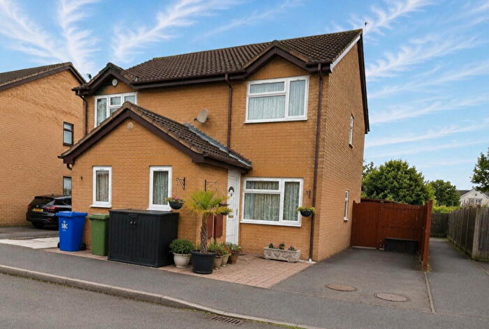 2 Bedroom Semi Detached House For Sale In Capel Road, Sittingbourne, ME10