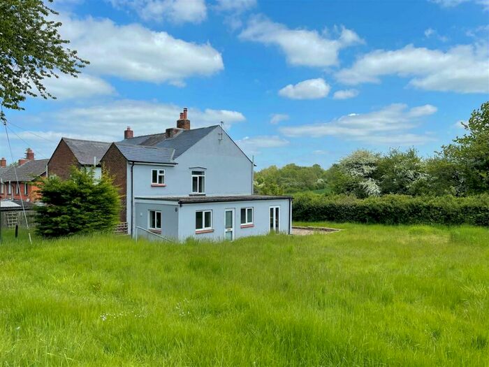 2 Bedroom End Of Terrace House For Sale In Lime Kiln Cottages, Old Burghclere, RG20