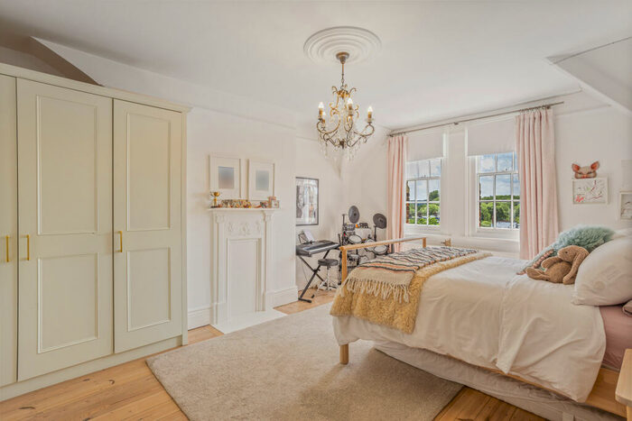 5 Bedroom Semi-Detached House To Rent In Iffley Road, Oxford, OX4