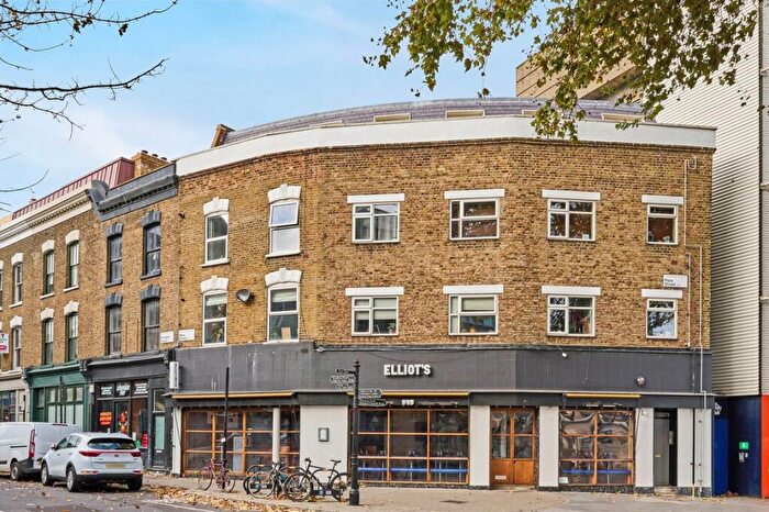 1 Bedroom Flat For Sale In Mare Street, London, E8