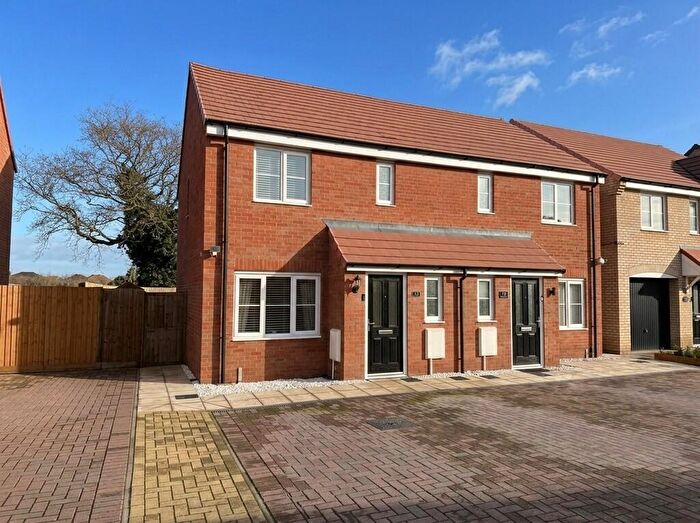 3 Bedroom Semi Detached House For Sale In Bellamy Drive, Bradwell, Great Yarmouth, NR31