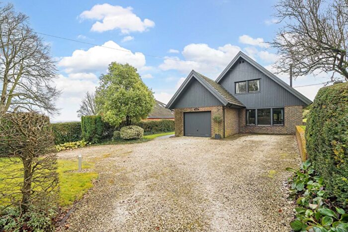 3 Bedroom Detached House For Sale In Christmas Hill, South Wonston, SO21