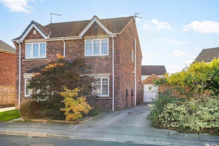 2 Bedroom Semi-Detached House To Rent In Headley Close, York, YO30