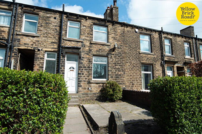 2 Bedroom Terraced House To Rent In New Hey Road, Huddersfield, HD3