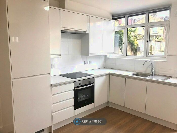 2 Bedroom Flat To Rent In Falmer Road, Enfield, EN1