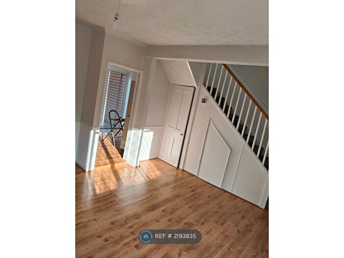 2 Bedroom Terraced House To Rent In Headcorn Road, Bromley, BR1