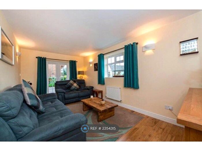 1 Bedroom Semi-Detached House To Rent In Spalding Road, Bourne, PE10