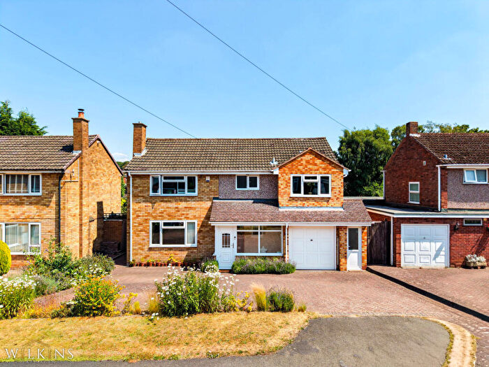 4 Bedroom Detached House For Sale In Grosvenor Close, Sutton Coldfield, West Midlands, B75